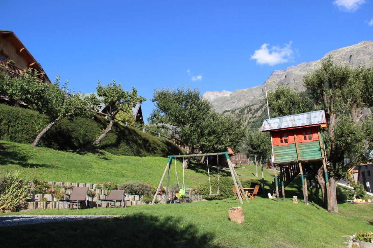 Chalet La Perle De L'Oisans - Appartements D'Exception Vaujany Luaran gambar